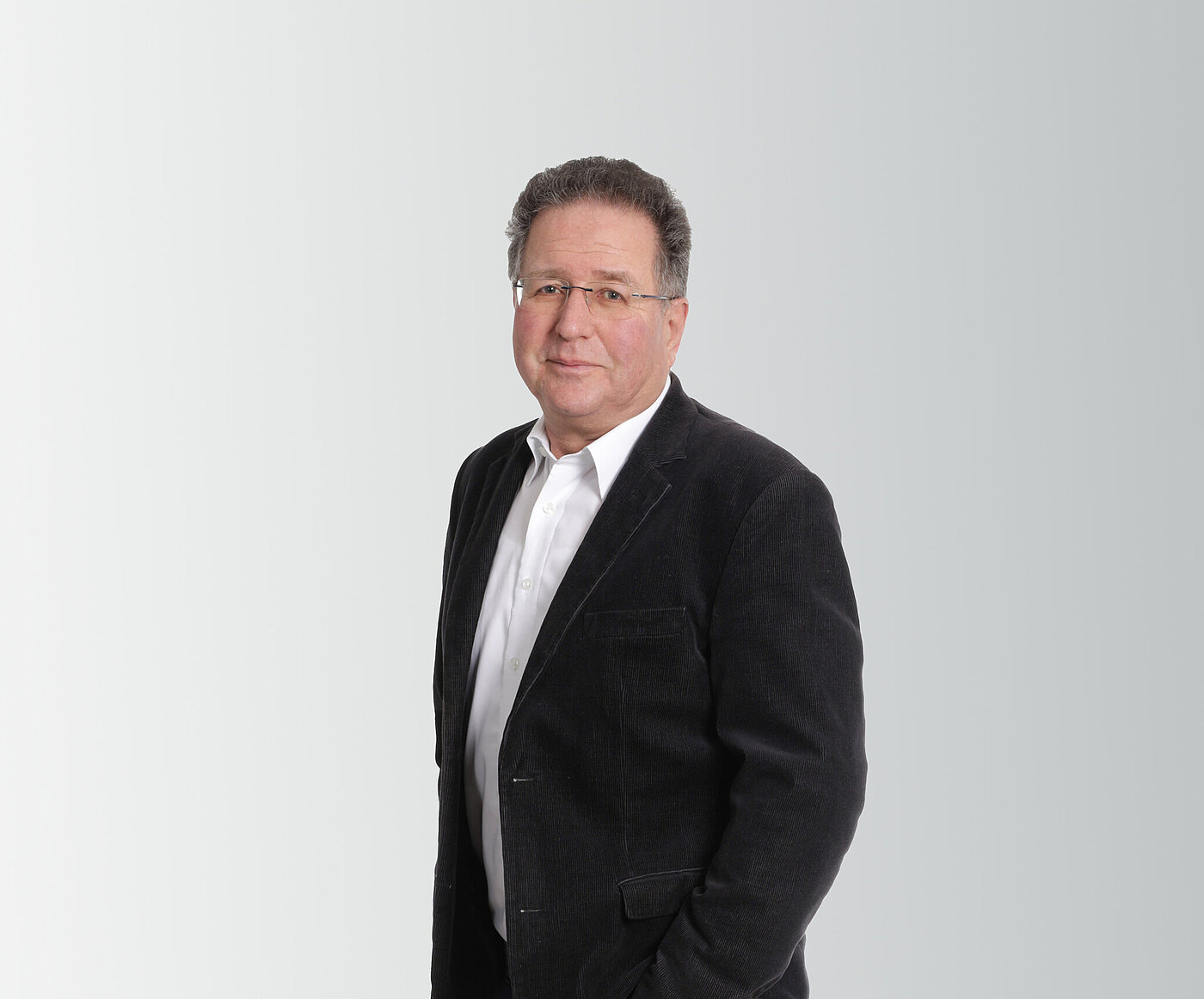 RTS Steuerberater Gunter Schmid aus Villingen-Schwenningen im Anzug