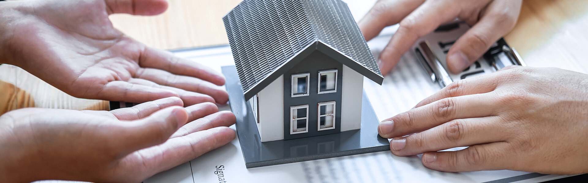 Wachstumschancengesetz: Degressive Abschreibung und Sonder-AfA bei Immobilien RTS Immobilien Modellhaus im Gespräch