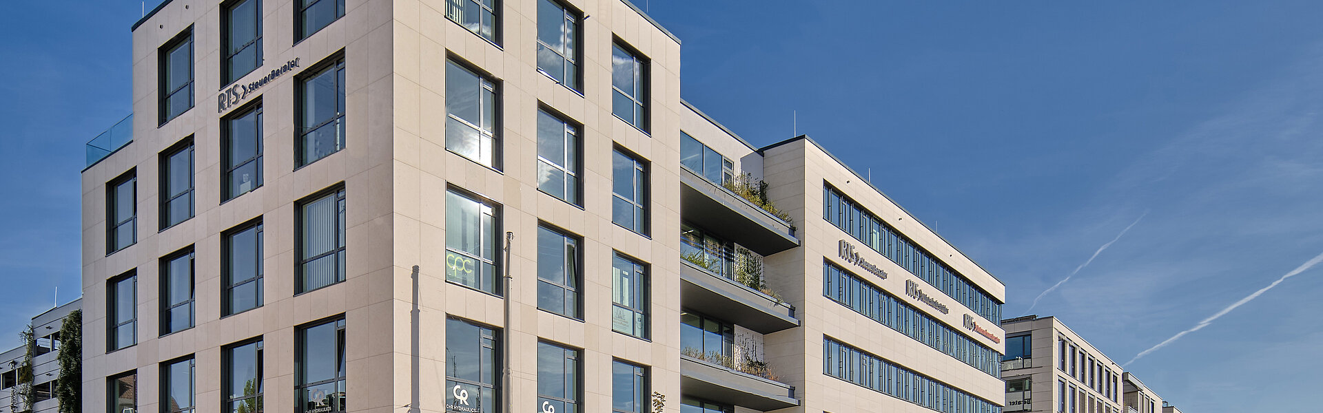 Duales Studium RSW mit Laura RTS Steuerberatung Stuttgart Daimlerstraße Gebäude Außen