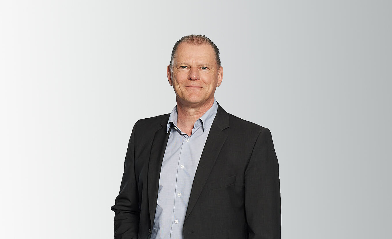 RTS Steuerberater Martin Gienger aus Holzmaden im Anzug