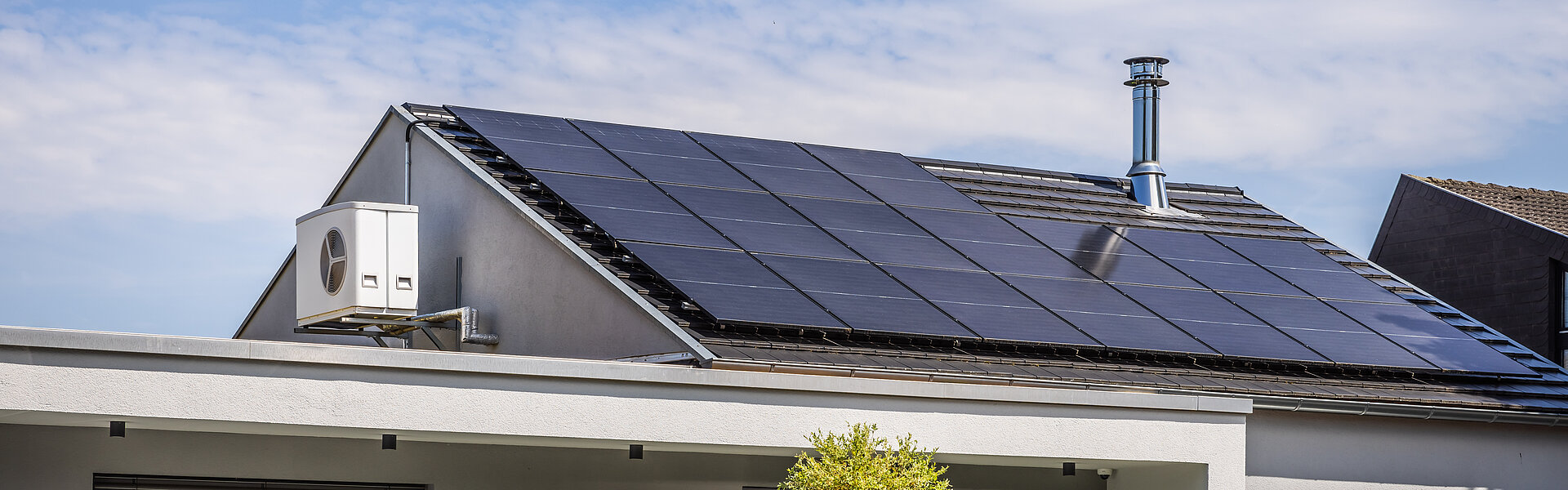 Grunderwerbsteuer bei Photovoltaikanlagen: Was gilt beim Hauskauf mit PV-Anlage?