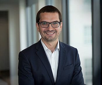 RTS Steuerberater Tobias Schäfer aus Brackenheim im Anzug