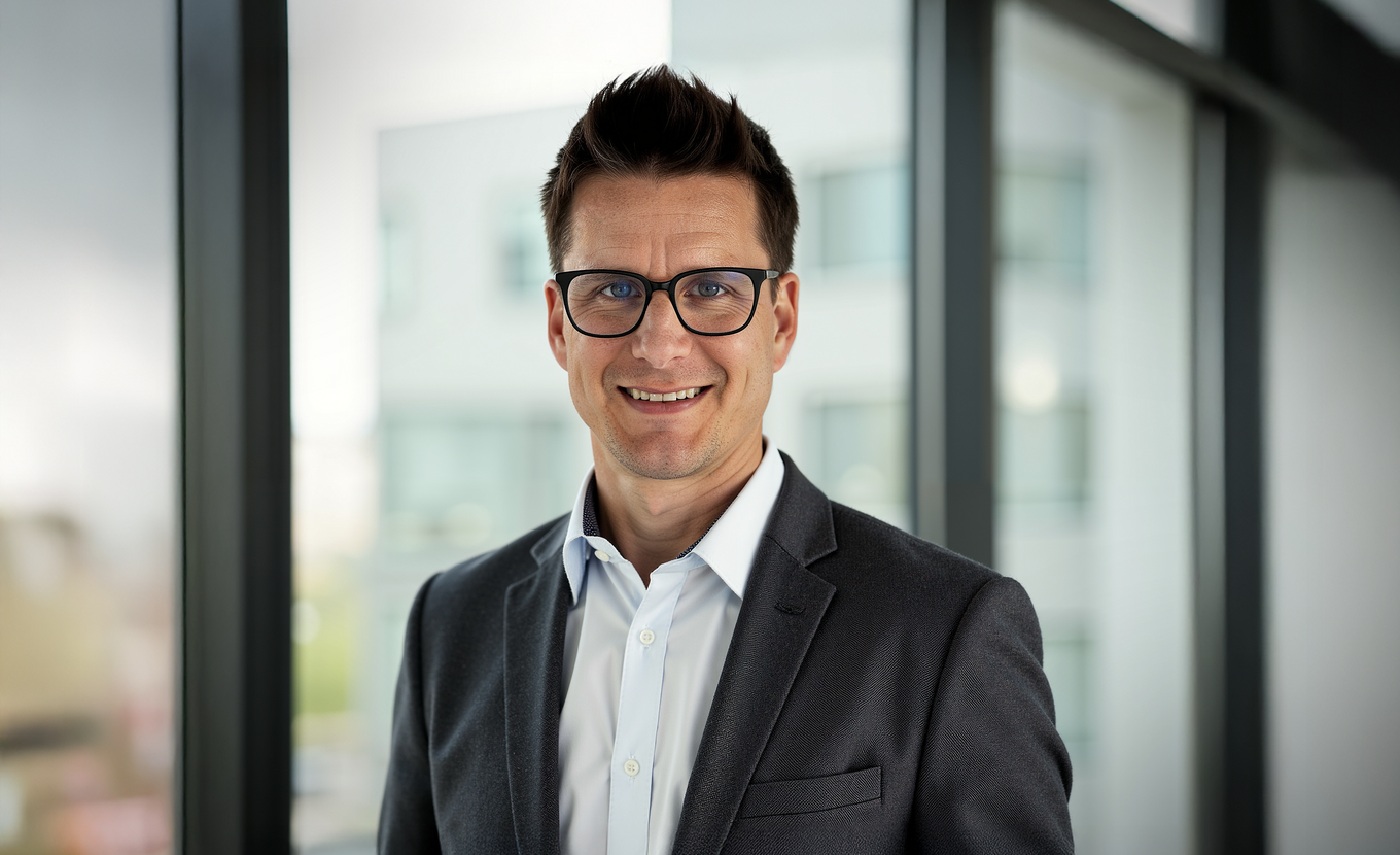 Steuerberater Marcel Härle von RTS im Anzug