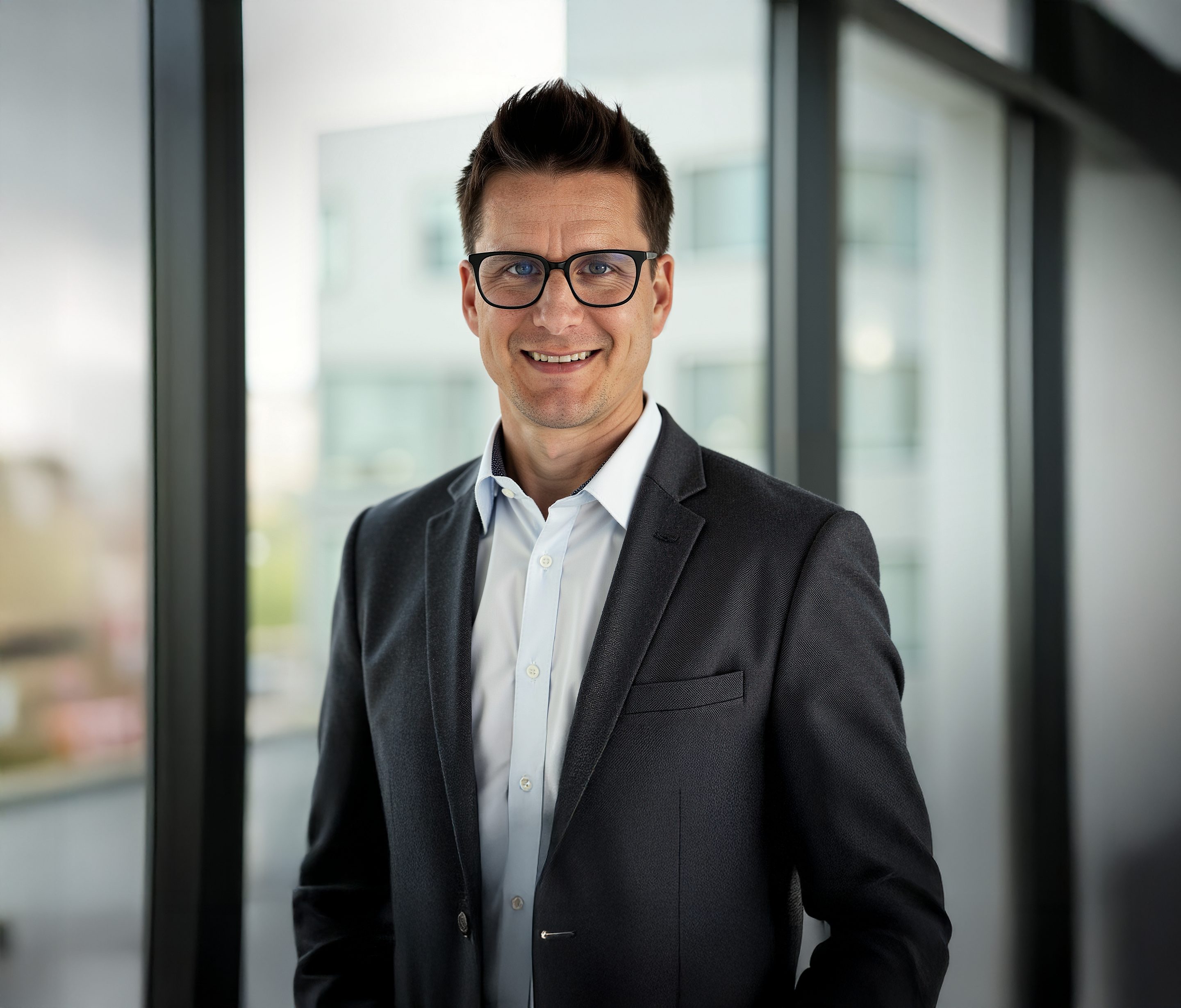 Steuerberater Marcel Härle von RTS im Anzug